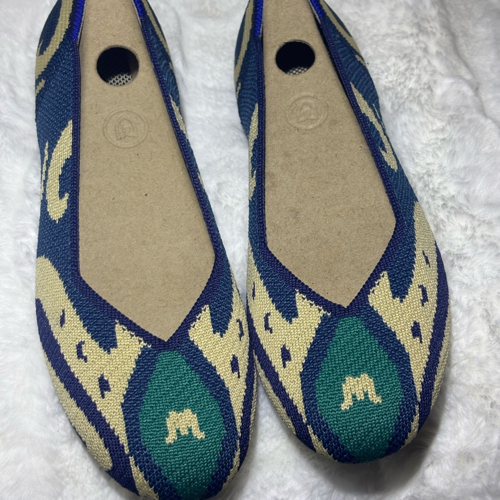 Rothy's Moroccan Blue Flats - RARE / HARD TO FIND - Size 6.5